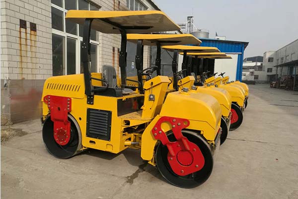 <a href='http://www.apxinya.cn' target='_blank'>壓路機</a> <a href='http://www.apxinya.cn' target='_blank'>壓路機</a>